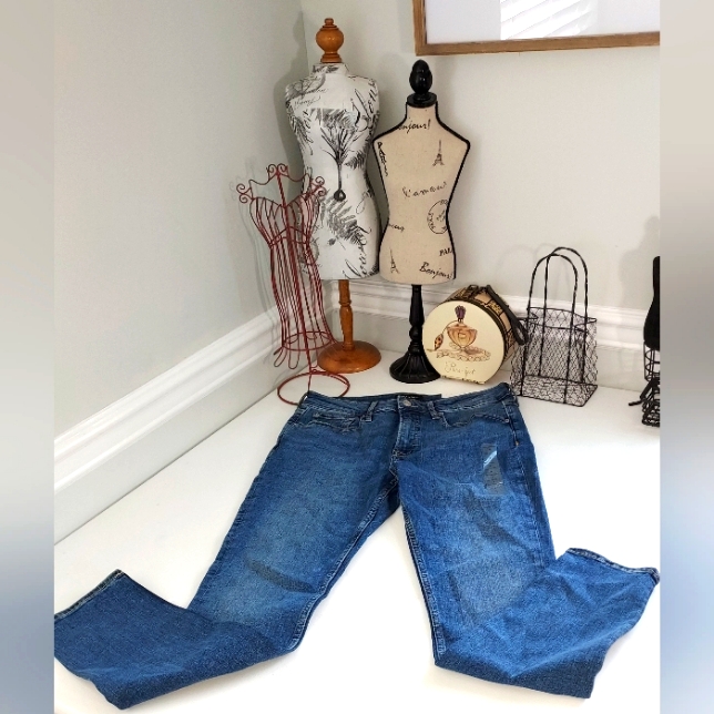 Free Assembly The High Rise Skinny Jean Size 8 Nwt